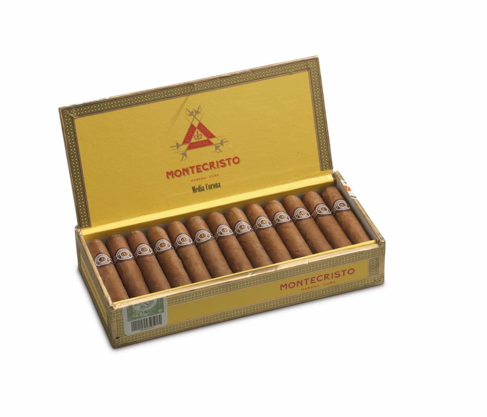 Montecristo Media Corona